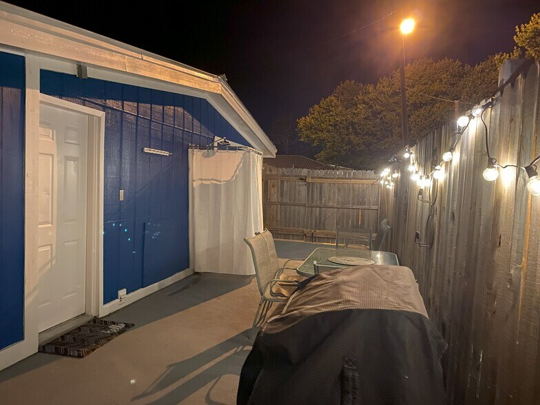 Building Photo - 314 Jasmine Pl