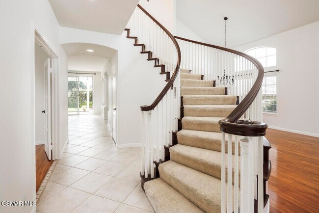 Building Photo - 1851 Fox Springs Cir