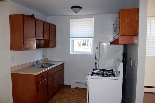 Interior Photo - 3701 West Lake St.
