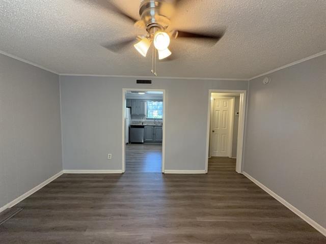 Building Photo - 1611 Voirin Rd