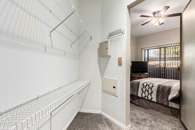 Building Photo - 10030 W Indian School Rd