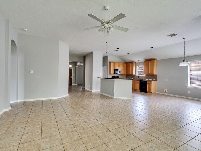 Building Photo - 18011 Outback Lakes Tr