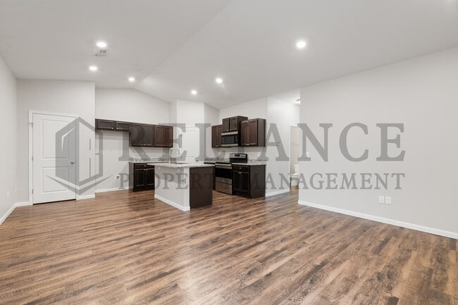 Building Photo - 1615 E Horstmann Ct
