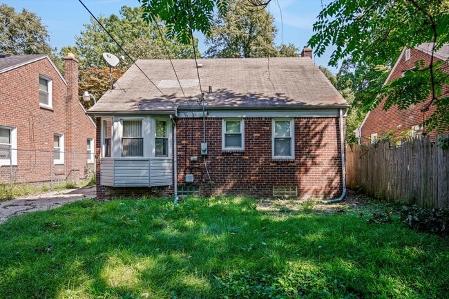 Building Photo - 19329 Stahelin Ave