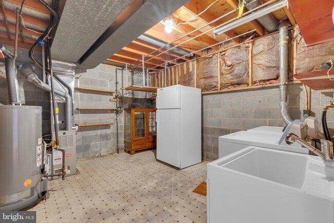 Building Photo - 7428 Fountain Head Dr