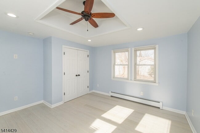 Building Photo - 315 Lake Shore Dr