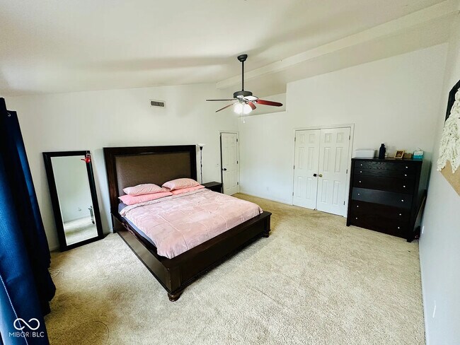 Building Photo - 5273 Ivy Hill Dr