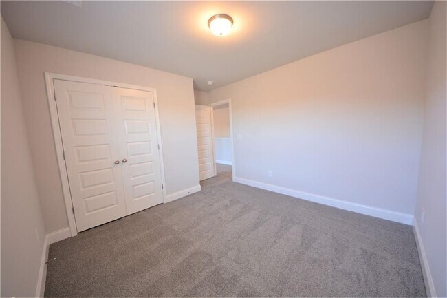 Building Photo - 246 Hellen Vly Dr
