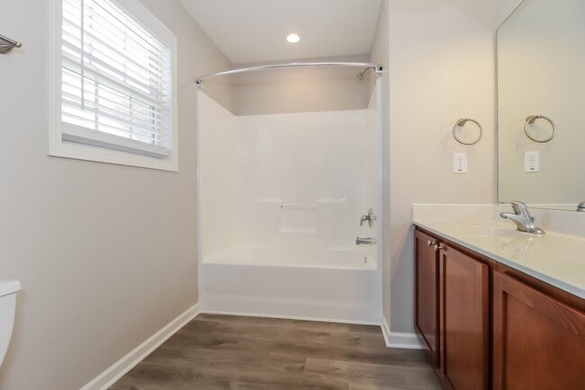 Building Photo - 252 Derby Ct