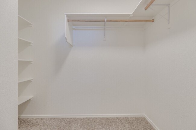 Building Photo - Beautiful 3 Bedroom Townhome for Lease!