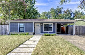 Building Photo - 3205 Bengston St