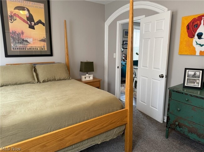 Building Photo - 1883 W 57th St