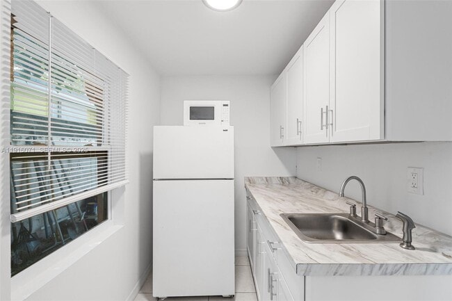 Building Photo - 911 E 32nd St