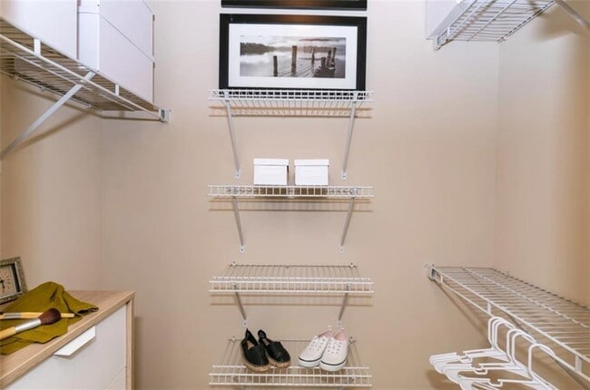 Building Photo - 1000 Ashwood Pkwy