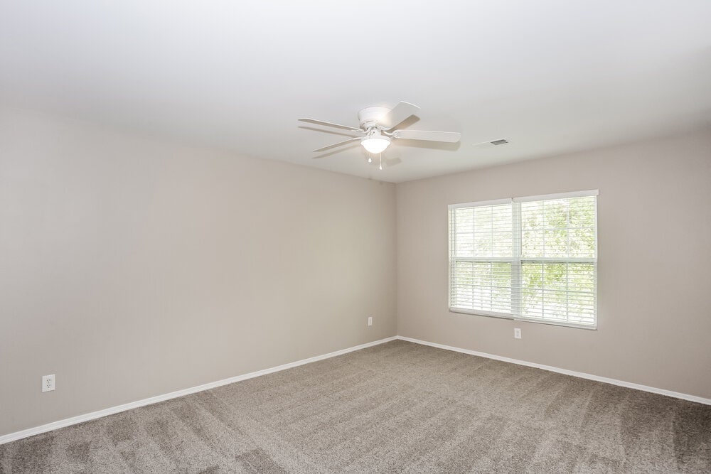 Building Photo - 4024 Larkhaven Village Dr