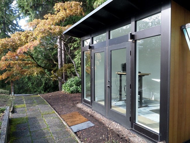Building Photo - Incredible 3-Bedroom Mid-Century Stunner on Mercer Island! Huge Yard and Central A/C!!
