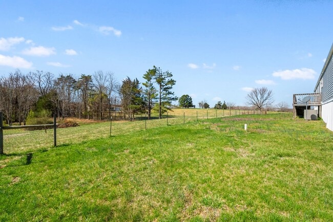 Building Photo - 3-Bedroom Home Close To Hampden-Sydney!