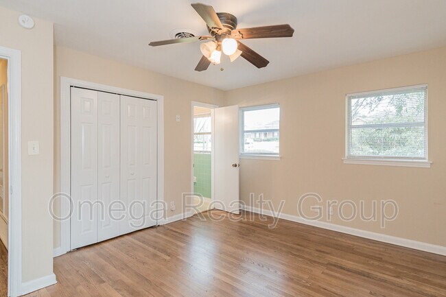 Building Photo - 1861 Gillespie Dr