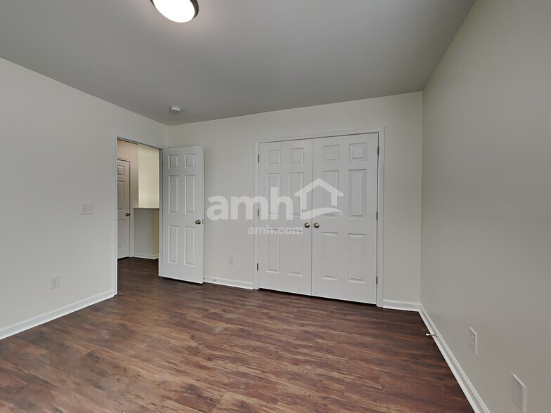 Building Photo - 1856 Planters Walk Dr