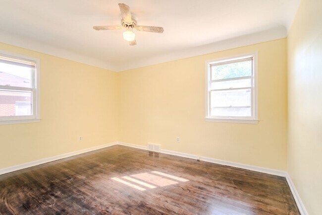 Building Photo - 20636 Woodcrest St