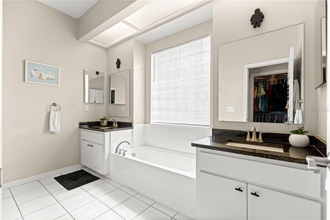 Building Photo - 6744 SW 113th Pl