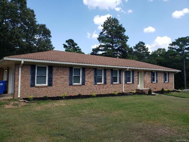 Building Photo - 1203 Oates Rd