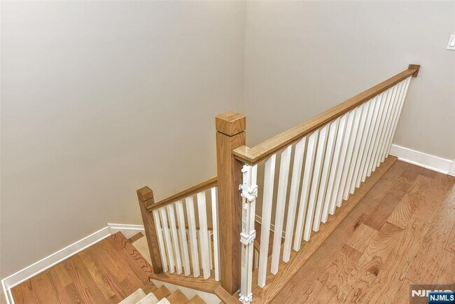 Building Photo - 32 Cinnamon Dr