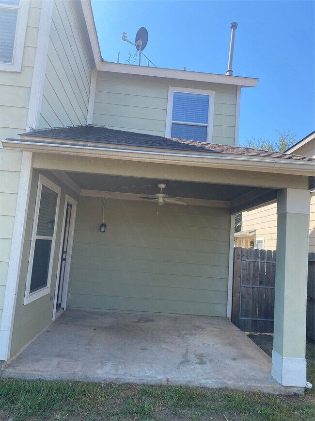 Building Photo - 29618 Evergreen Hills Dr