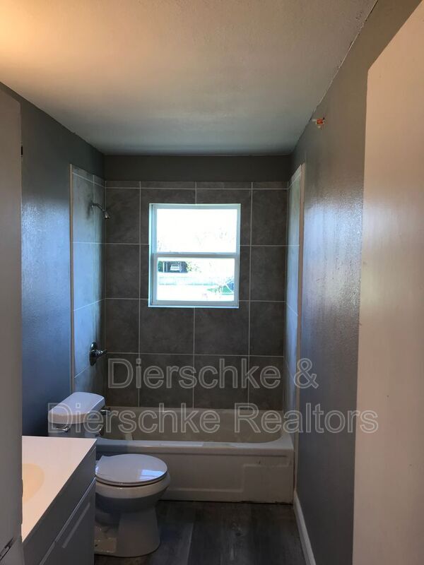 Building Photo - 3608 N Chadbourne St