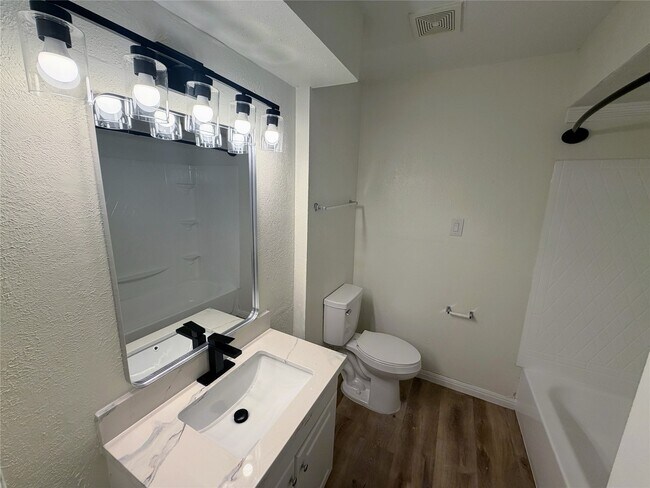 Building Photo - 8707 Sherrywood Dr