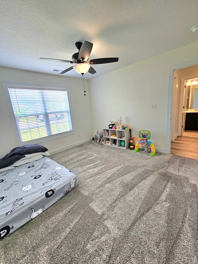 Building Photo - 440 Worsley Wy