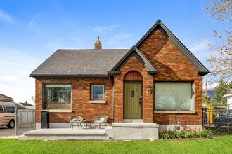 Building Photo - Monroe Park