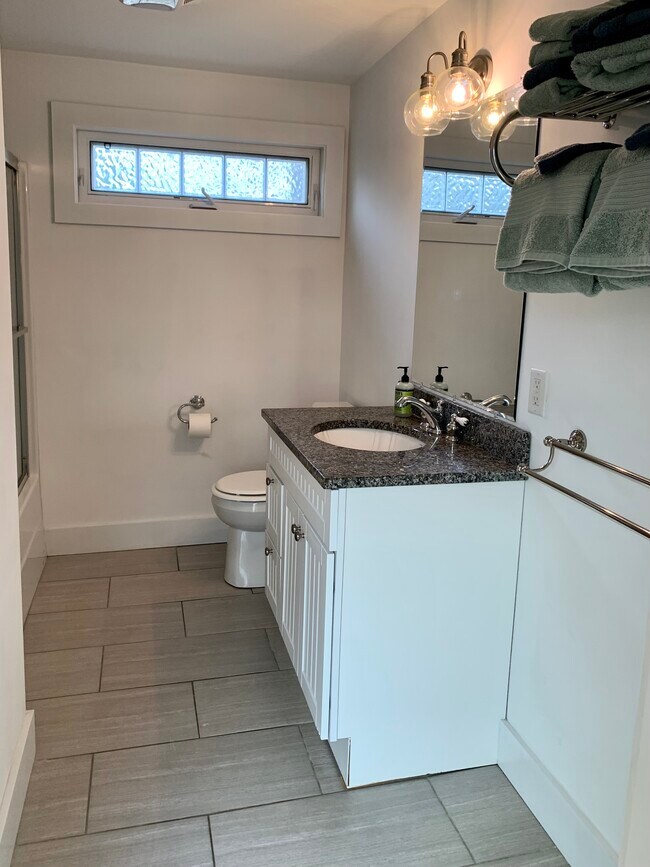 Building Photo - 220 Veranda St