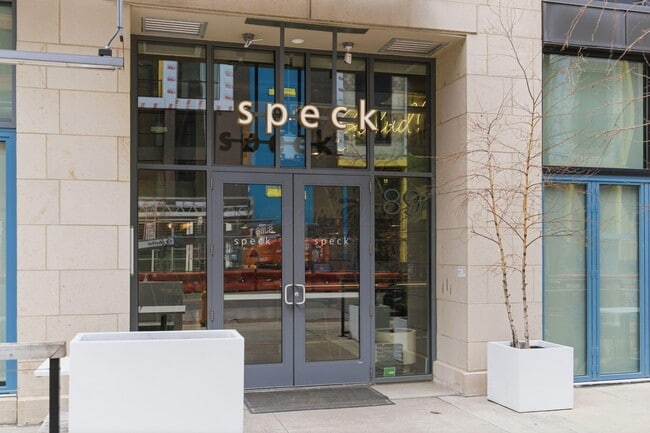 Building Photo - 145 N High St