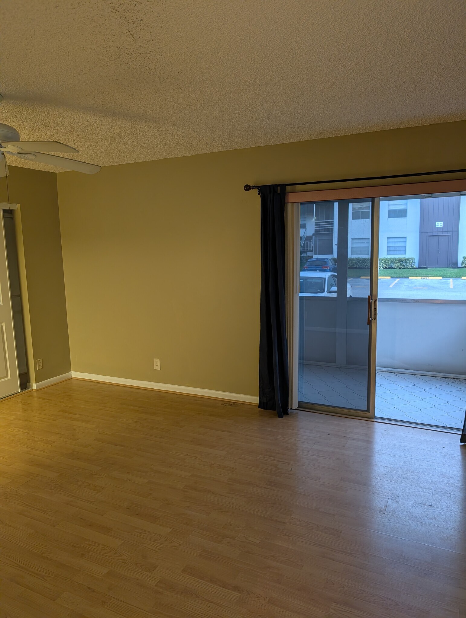 Building Photo - 839 Normandy R