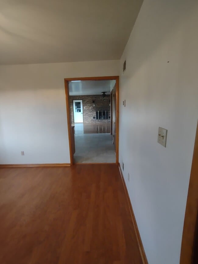 Building Photo - 1304 Theodore Rd