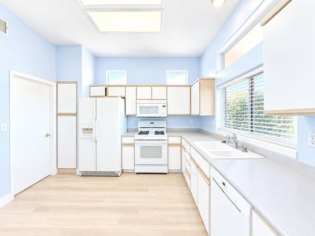 Building Photo - 10924 Button Willow Dr