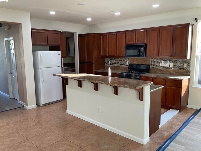 Building Photo - 1360 Tiffany Dr