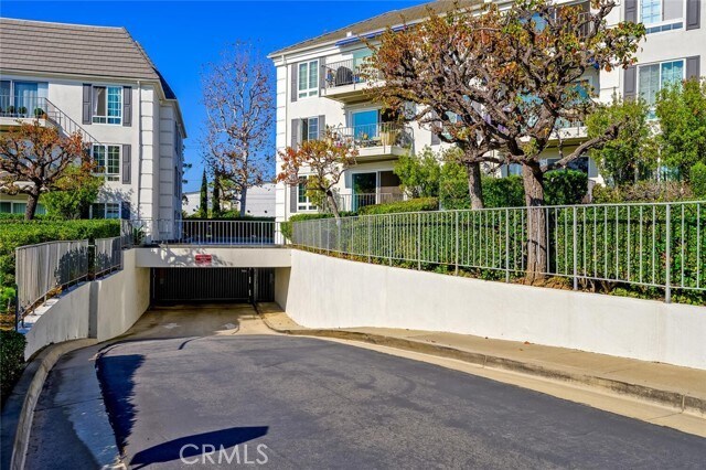 Building Photo - 300 Cagney Ln