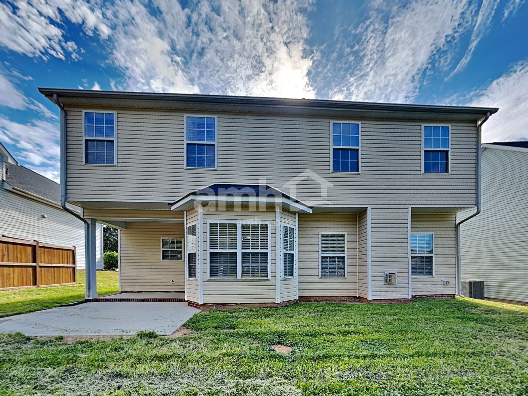 Building Photo - 456 Clearwater Dr