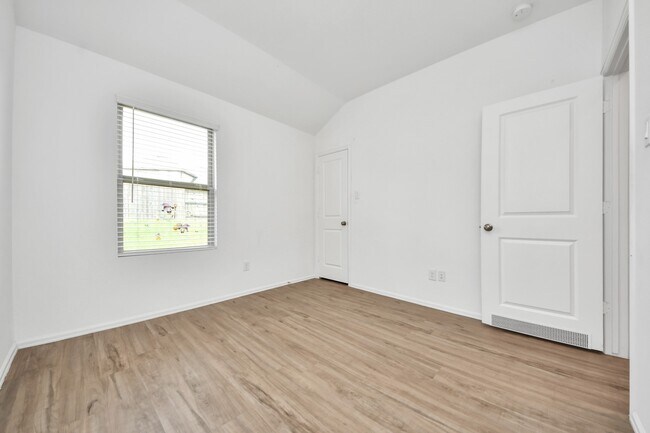 Building Photo - 6233 Arcadia Sound Ln