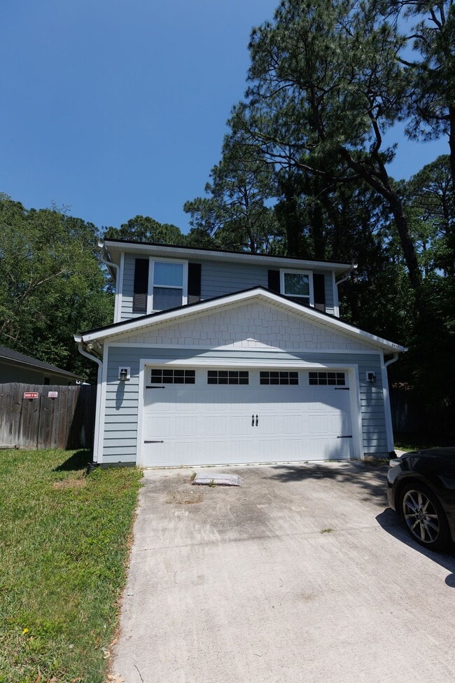 Building Photo - 3 Bedroom 2.5 bath home near Downtown with quick access to I-95 and the beaches