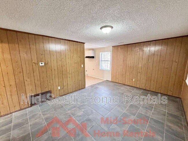 Building Photo - 3205 Madewell St