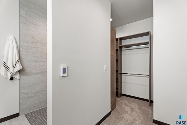 Building Photo - 1107 S Foss Ave