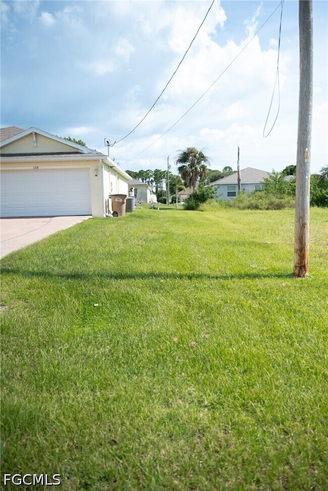 Building Photo - 1108 NE 36th Ln