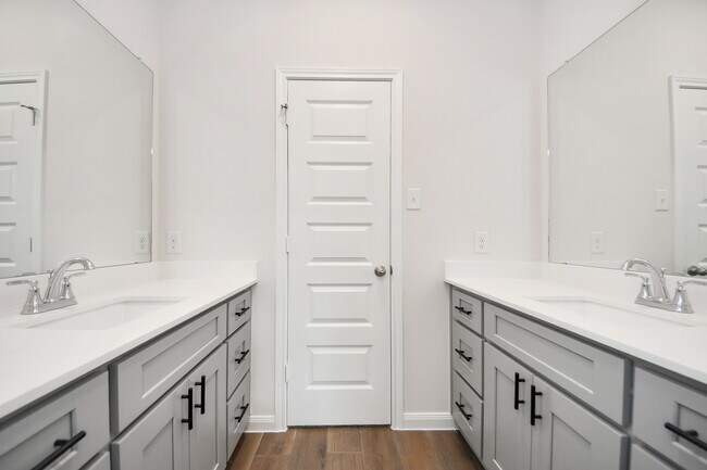 Building Photo - 8006 Cypress Poplar Ct
