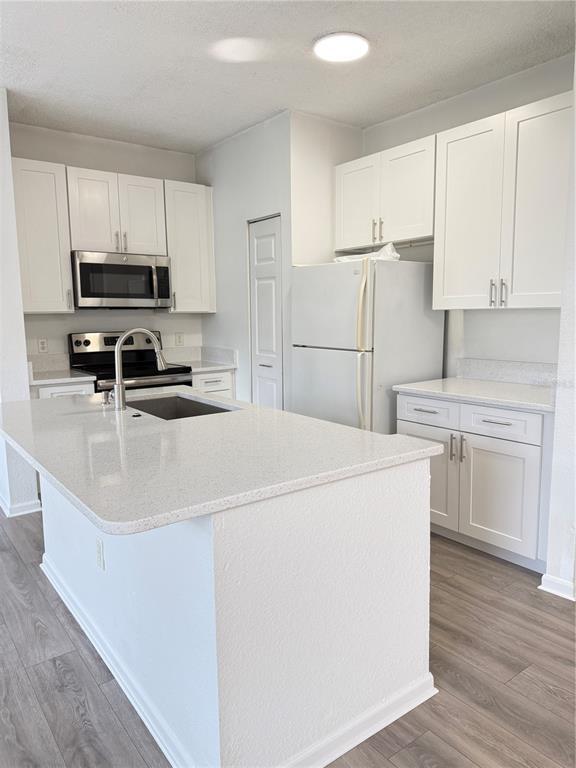 Building Photo - 2712 White Magnolia Way