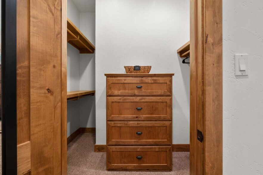 Building Photo - 5 Jones Cemetary Rd