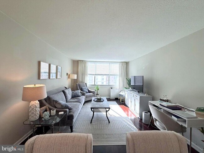 Building Photo - 11801 Rockville Pike