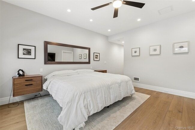 Building Photo - 55 S Phillips Ave